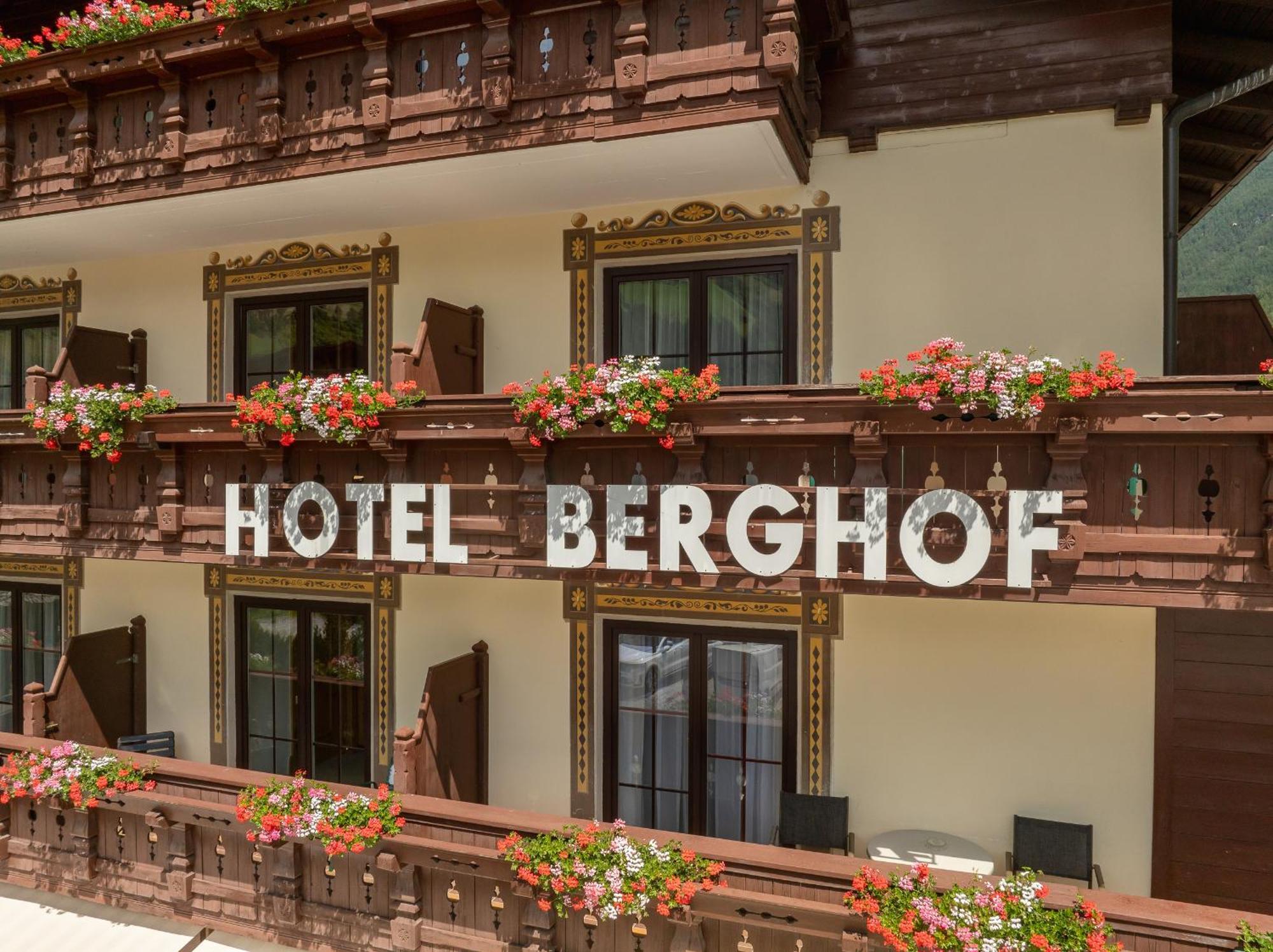 Berghof 4* Neustift im Stubaital